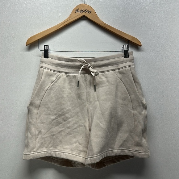 Lululemon Scuba High Rise Short Sweats Sweat Comfy Shorts 5” Cream Ivory Size 6 - Picture 1 of 7